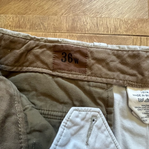 GAP Tan Heavyweight Flat Front Shorts – Size 36 (Adjustable Waist) - Picture 5 of 13
